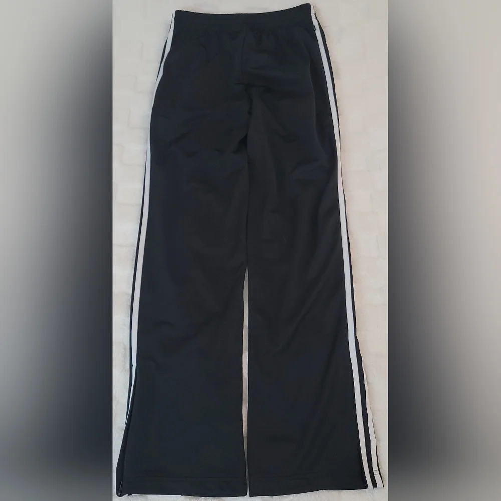 *BNWOT* Adidas Adicolor Classics Firebird Track Pants - Picture 5 of 7